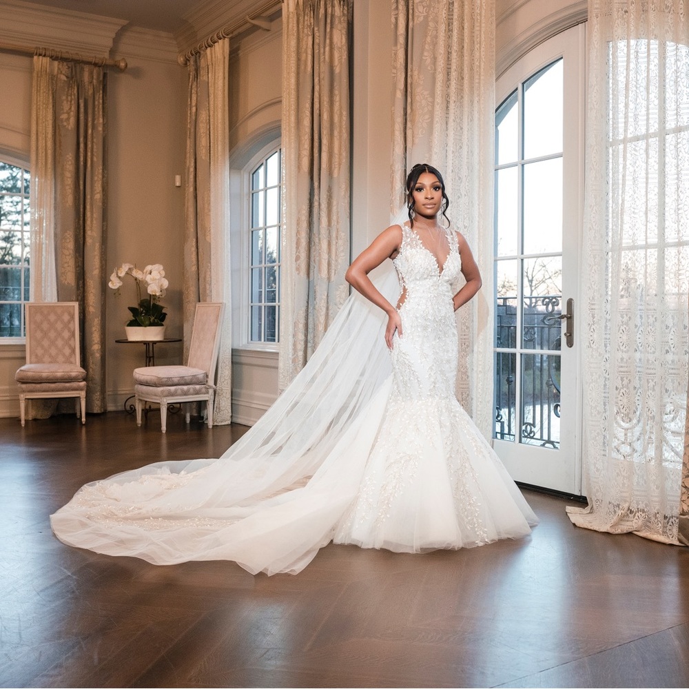 MERMAID WEDDING DRESS WITH EMBROIDERY AND ILLUSION BACK